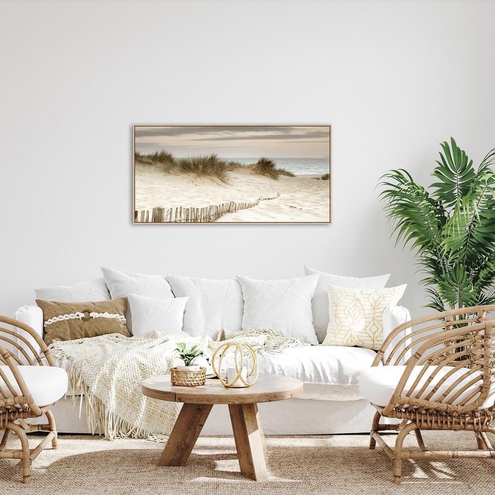 The White Sand And The Sea - Image 4